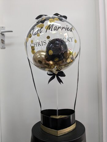 Bubble balloon just married