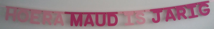 Naamslinger Verjaardag in lettertype Rond Naamslinger Verjaardag in lettertype Rond