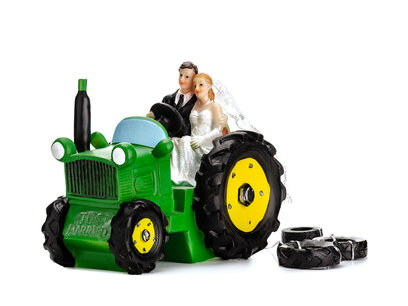 Cake topper Bruidspaar op tractor Cake topper Bruidspaar op tractor