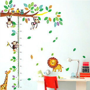 Groeimeter sticker Aapjes aan tak met leeuw en giraffe Groeimeter sticker Aapjes aan tak met leeuw en giraffe